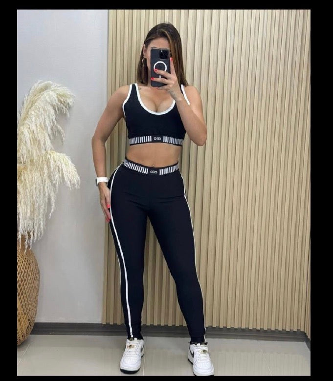 Contrast Fit Activewear Set