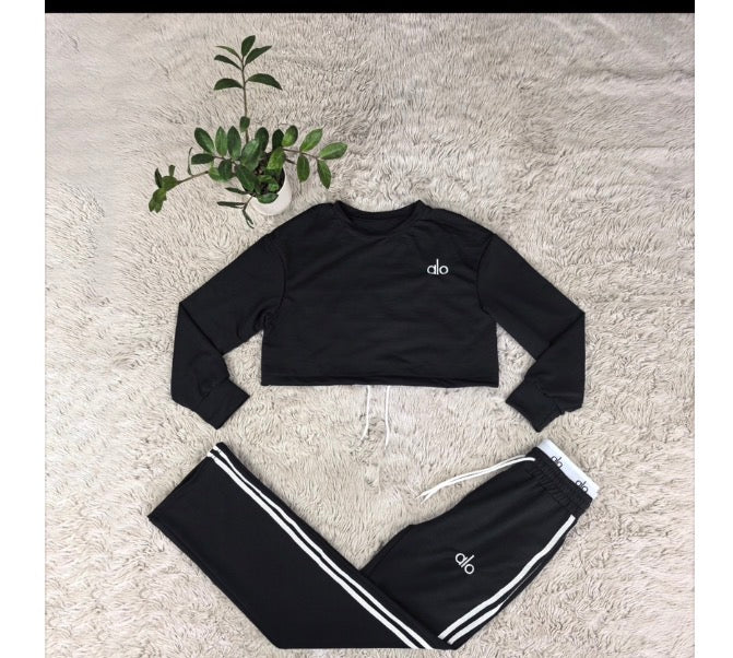 Chic Black Cropped Lounge Set