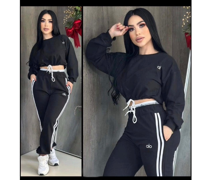 Chic Black Cropped Lounge Set