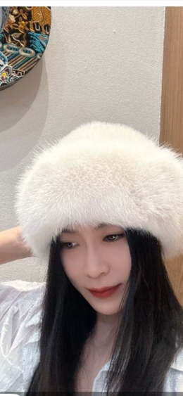 Colorful Winter Hats for Bold Personalities