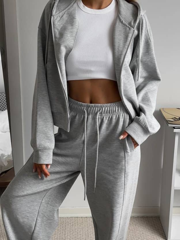 Two-Piece Fashion Sweatpants Set – Cozy & Effortlessly Stylish